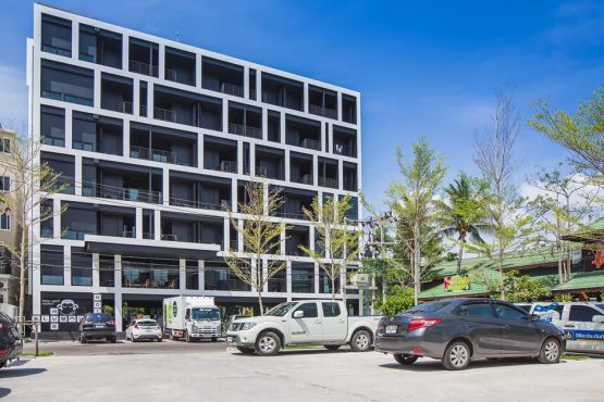 Blu Monkey Hub & Hotel Phuket - Image 3