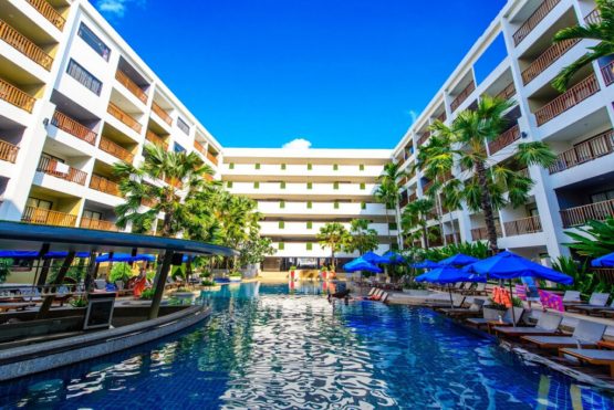 โรงแรม ดีวาน่า พลาซ่า ภูเก็ต ป่าตอง