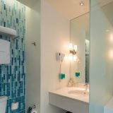 Holiday Inn Express Phuket Patong Beach Central - Image 7
