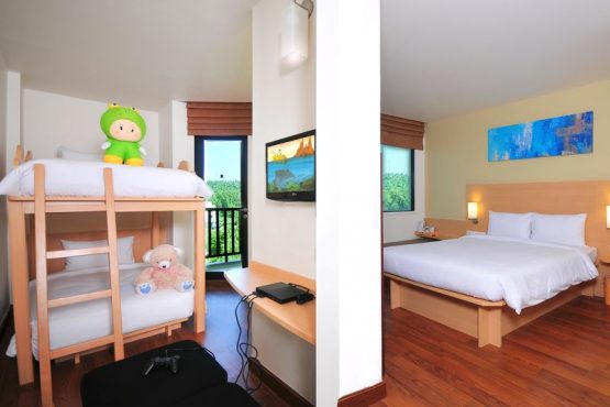 โรงแรม ไอบิส ภูเก็ต กะตะ - Image 2