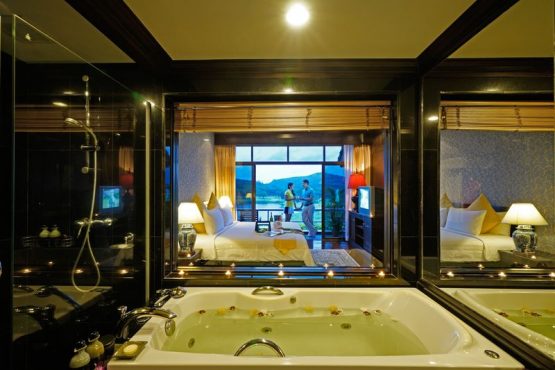 โรงเเรม บลู แคนยอน กอล์ฟเฟอร์ ลอจ์ด