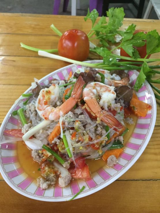 ร้านอาหารหลวงไก่ข้าวต้มโต้รุ่งกะทู้